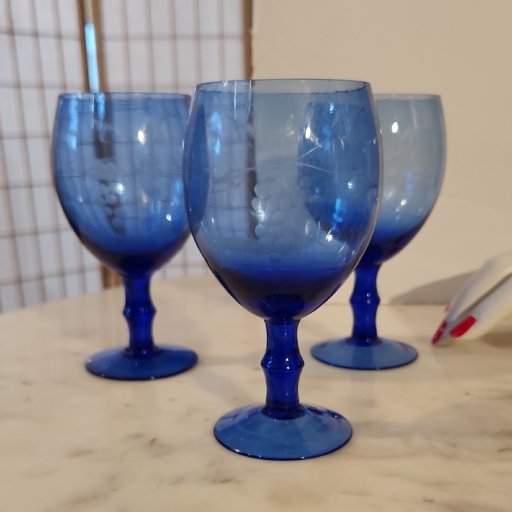 Vintage | Libbey Cobalt Blue Wine Glass Set of 3